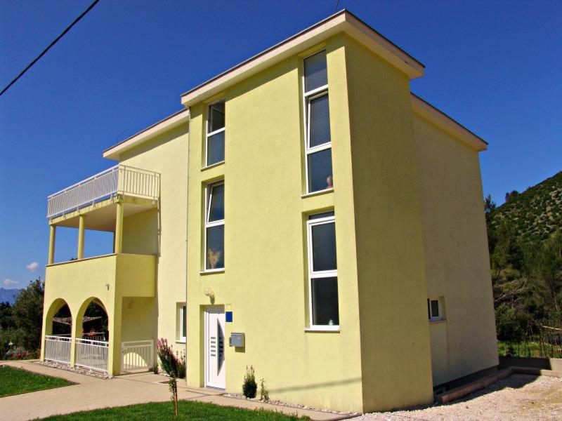 זאוסטרוג Apartments Dia מראה חיצוני תמונה