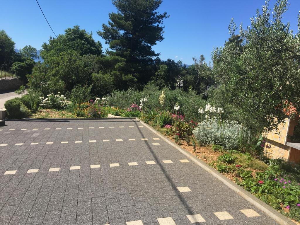 זאוסטרוג Apartments Dia מראה חיצוני תמונה