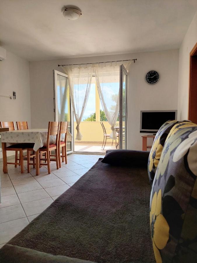 זאוסטרוג Apartments Dia מראה חיצוני תמונה