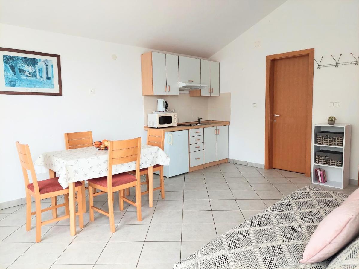 זאוסטרוג Apartments Dia מראה חיצוני תמונה
