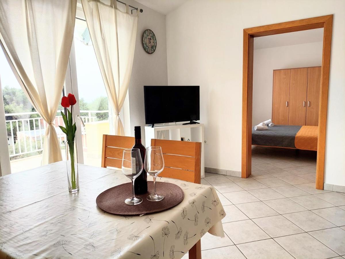 זאוסטרוג Apartments Dia מראה חיצוני תמונה