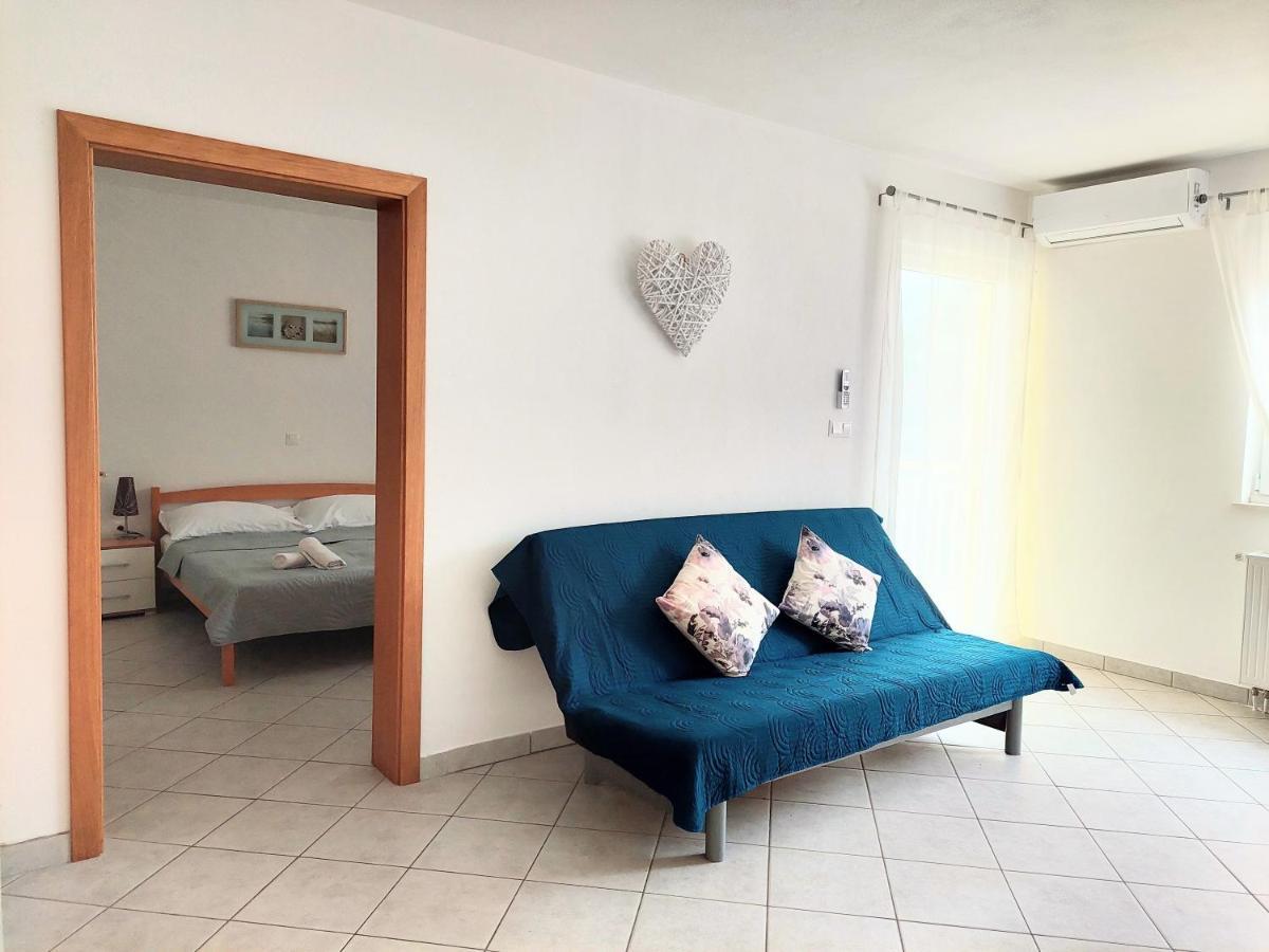 זאוסטרוג Apartments Dia מראה חיצוני תמונה