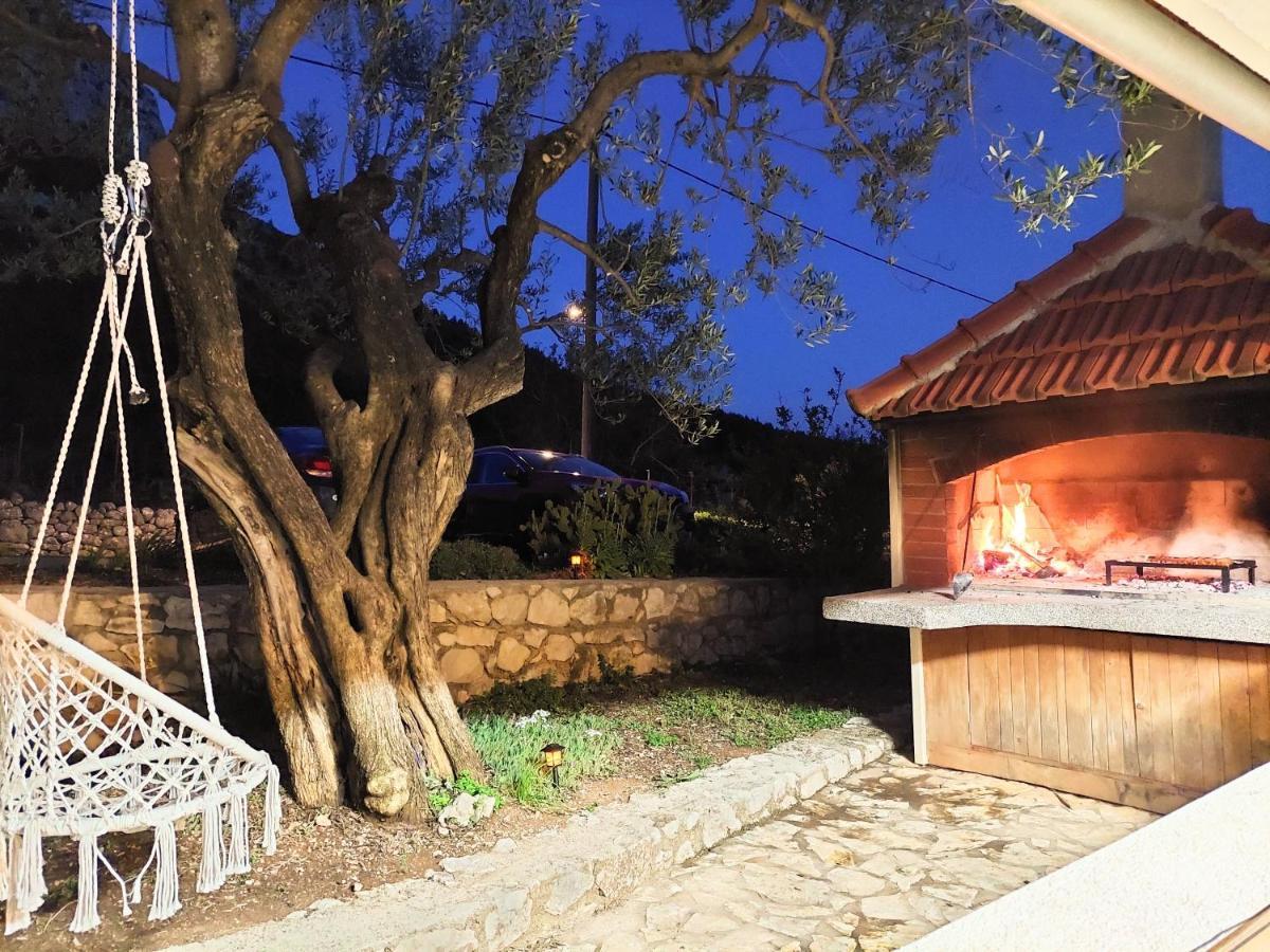זאוסטרוג Apartments Dia מראה חיצוני תמונה